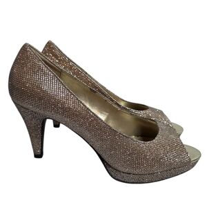 Bandolino BDMYLAN 3" Heel Sparkly Gold Peep Toe Pump High Heel Size 8M